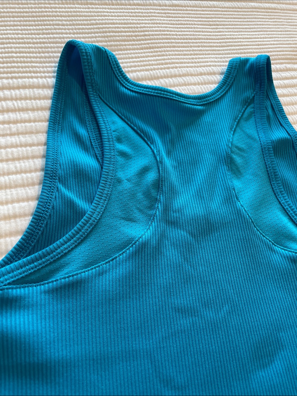 Under Armour Women's Aqua Blue Athletic Ribbed Tank -Small NWOT - Picture 3 of 5